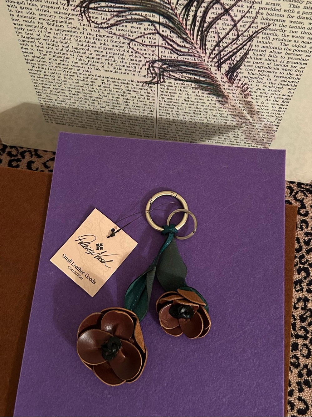 Patricia Nash (NWT) Authentic Leather Double Flower Key Holder or Bag Charm - Picture 3 of 5